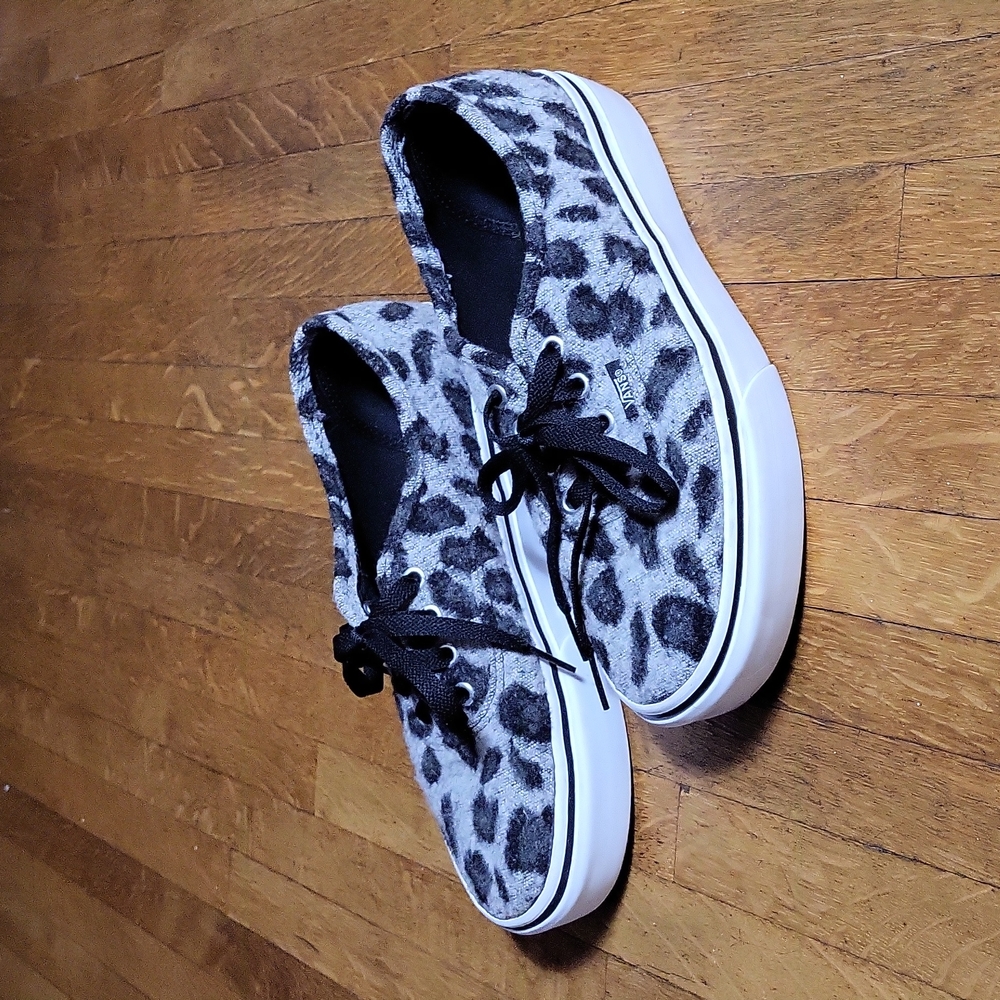Platform Vans Fuzzy Snow Leopard